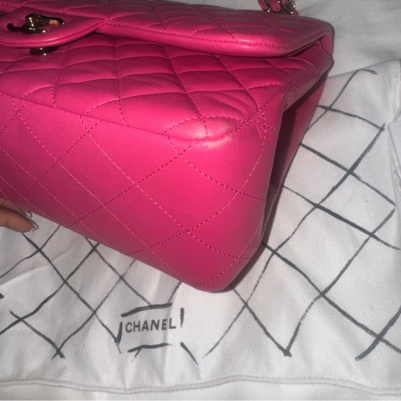 CHANEL
Classic Jumbo Double Flap Bag - Picture 12 of 16